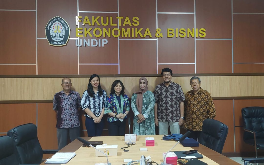 Studi banding Universitas Kristen Krida Wacana Jakarta ke Undip