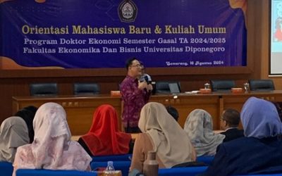 PDE Guest Lecturer Series FEB UNDIP Bahas Peran Teori dalam Penelitian Kualitatif Bersamaan dengan Orientasi Mahasiswa Baru